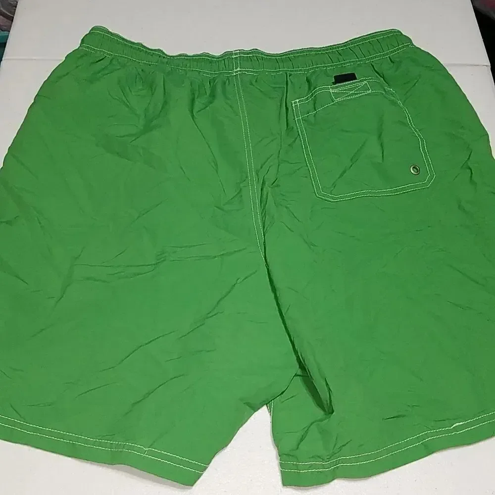 Nautica size large